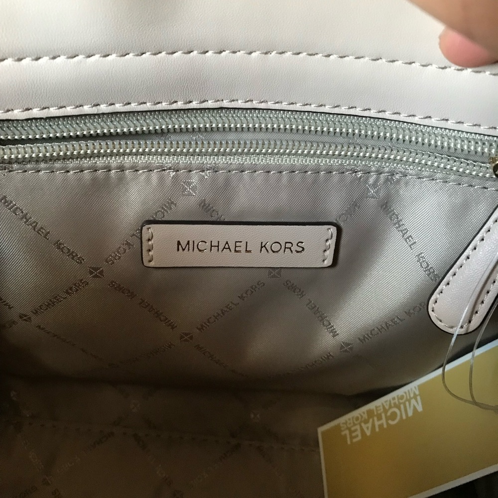 🌼Michael Kors Set - Picture 11 of 16